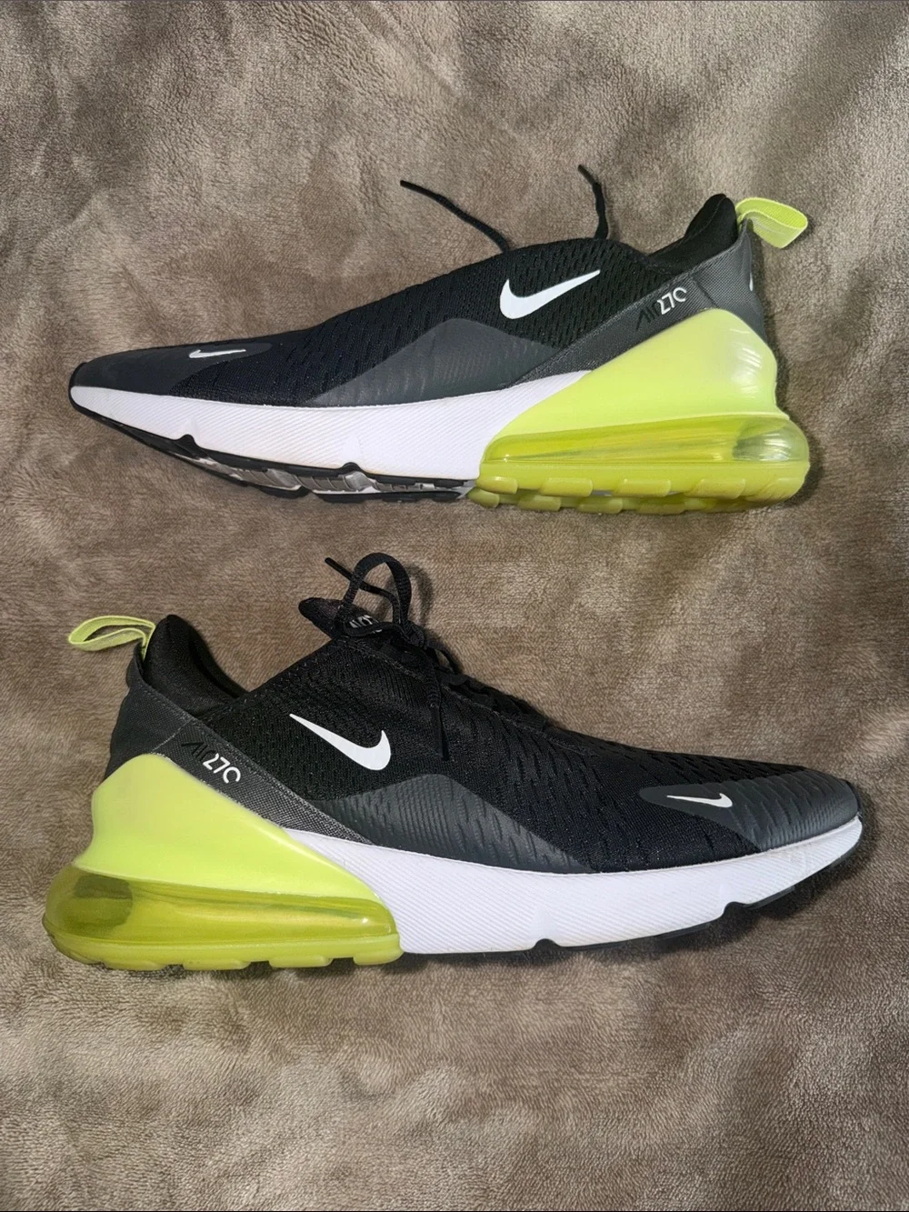 Nike Air Max 270 Sneakers - Picture 8 of 11